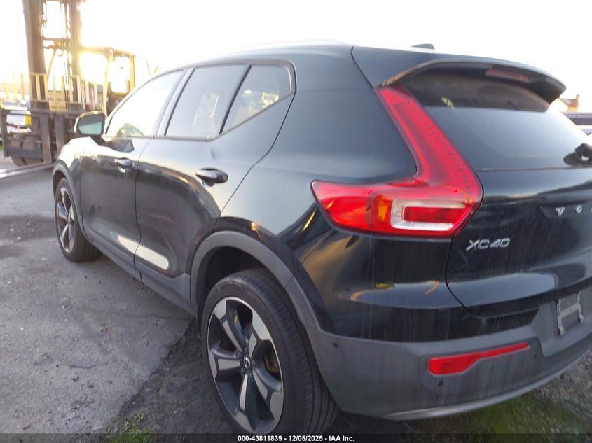 YV4162UK4K2148599 2019 VOLVO XC40 photo no. 3