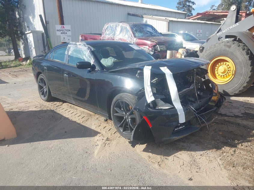 Vin: 2c3cdxhg6hh667114, lot: 44307332, dodge charger sxt rwd 2017 img_1