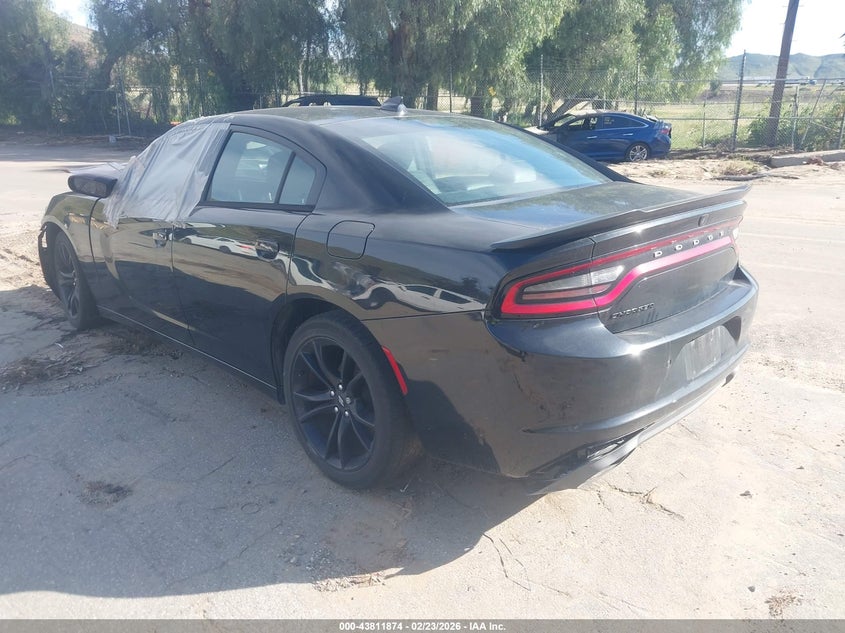 Vin: 2c3cdxhg6hh667114, lot: 44307332, dodge charger sxt rwd 20173
