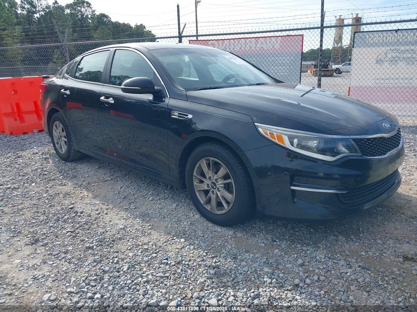 2017 Kia Optima Lx VIN: 5XXGT4L35HG152790 Lot: 43811896