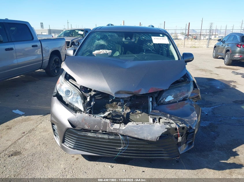 2020 Toyota Sienna Le VIN: 5TDKZ3DCXLS067856 Lot: 43811903