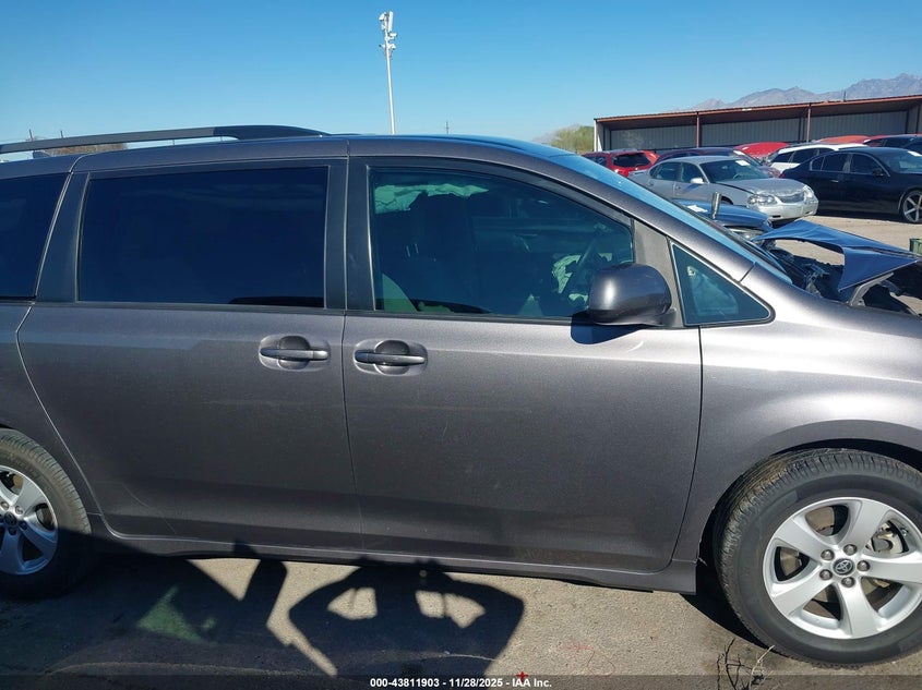 2020 Toyota Sienna Le VIN: 5TDKZ3DCXLS067856 Lot: 43811903