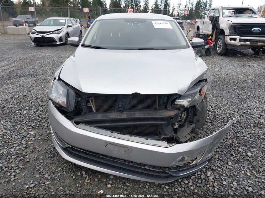 2014 Volkswagen Passat 1.8T Wolfsburg Edition VIN: 1VWAT7A38EC084049 Lot: 43811938