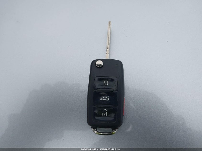 2014 Volkswagen Passat 1.8T Wolfsburg Edition VIN: 1VWAT7A38EC084049 Lot: 43811938