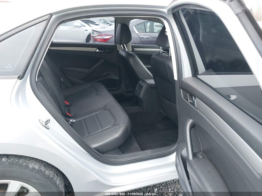 2014 Volkswagen Passat 1.8T Wolfsburg Edition VIN: 1VWAT7A38EC084049 Lot: 43811938