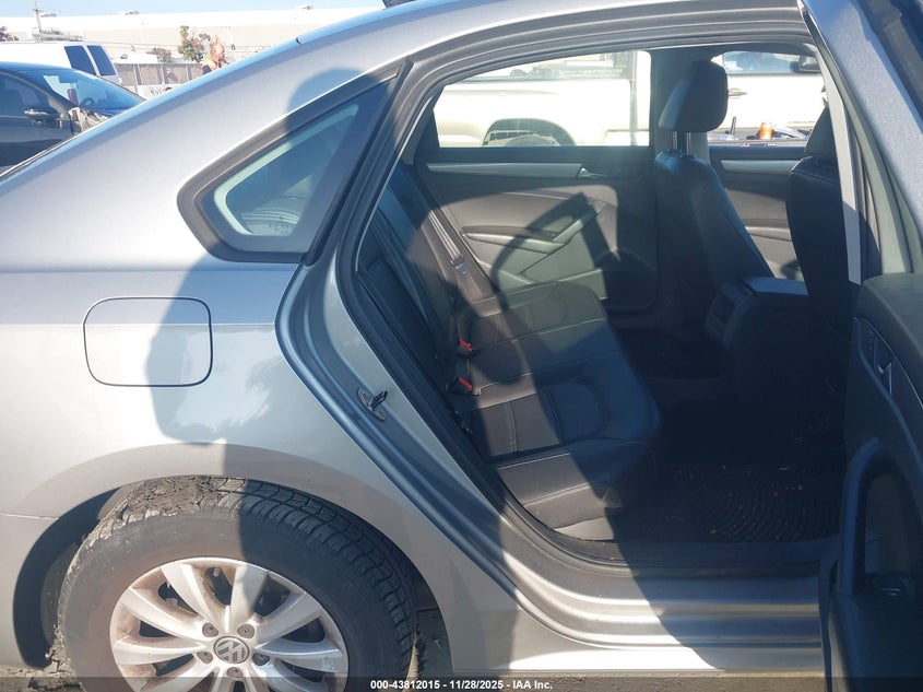 2013 Volkswagen Passat 2.5L Wolfsburg Edition VIN: 1VWAP7A34DC145934 Lot: 43812015