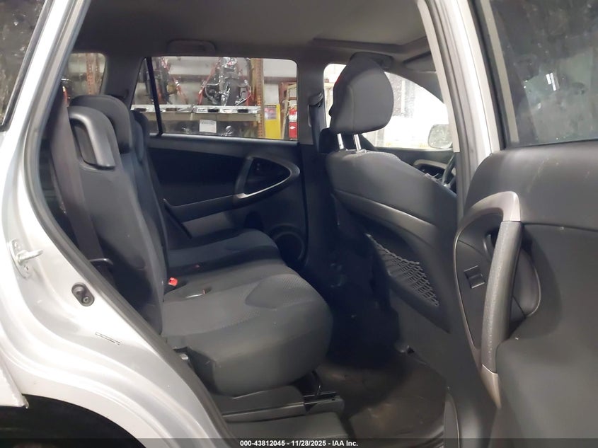 2007 Toyota Rav4 Sport V6 VIN: JTMZK32V176005694 Lot: 43812045