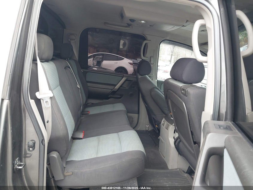 2004 Nissan Titan Se VIN: 1N6AA07B44N570694 Lot: 43812185