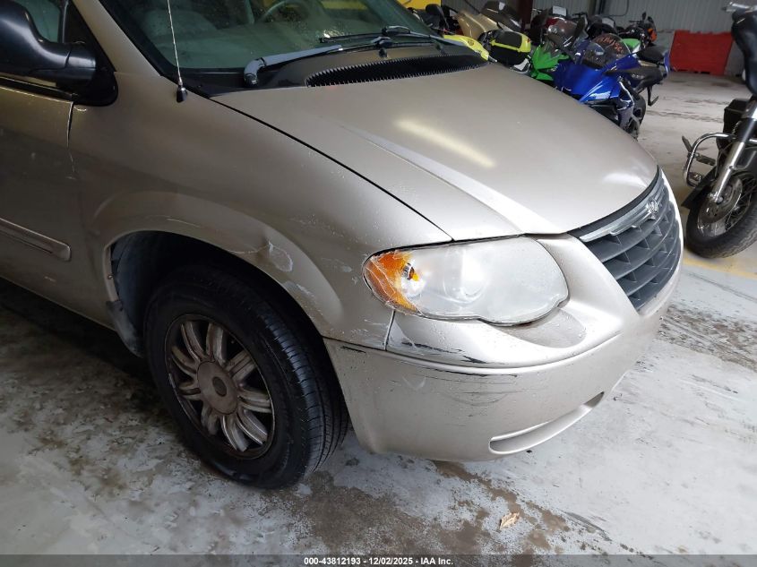 2005 Chrysler Town & Country Touring VIN: 2C4GP54L65R541885 Lot: 43812193