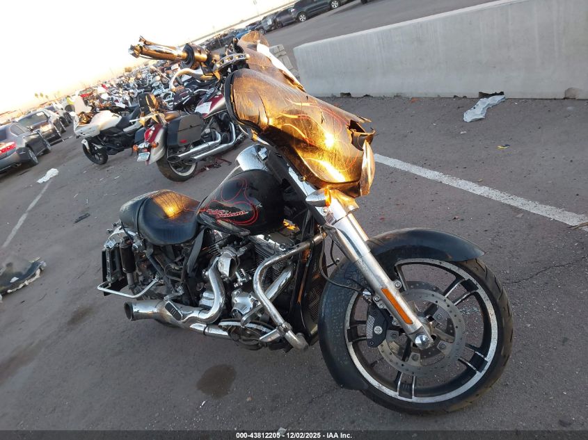 2014 Harley-Davidson Flhx Street Glide VIN: 1HD1KBM12EB672391 Lot: 43812205