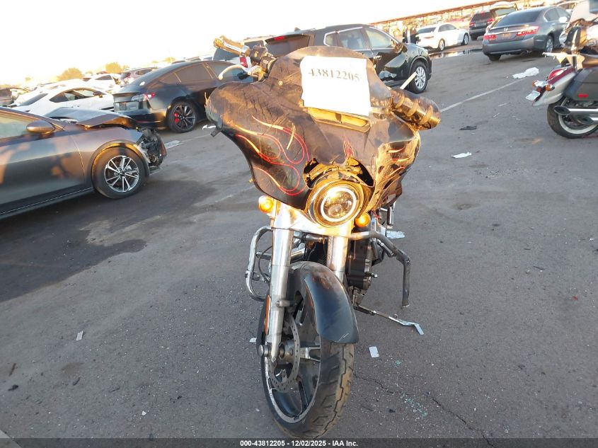 2014 Harley-Davidson Flhx Street Glide VIN: 1HD1KBM12EB672391 Lot: 43812205