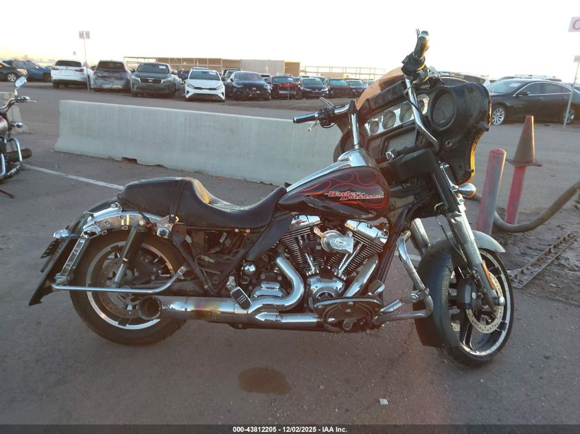 2014 Harley-Davidson Flhx Street Glide VIN: 1HD1KBM12EB672391 Lot: 43812205