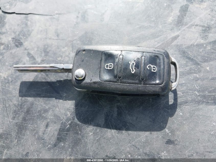 2015 Volkswagen Passat 1.8T Wolfsburg Edition VIN: 1VWAT7A31FC067711 Lot: 43812208