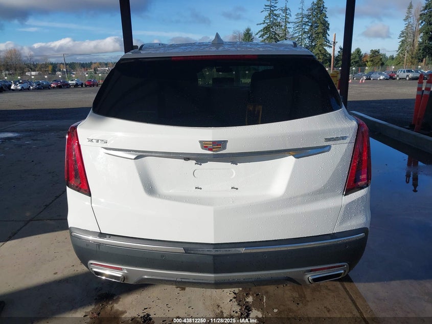 2022 Cadillac Xt5 Awd Premium Luxury VIN: 1GYKNDR49NZ133229 Lot: 43812250