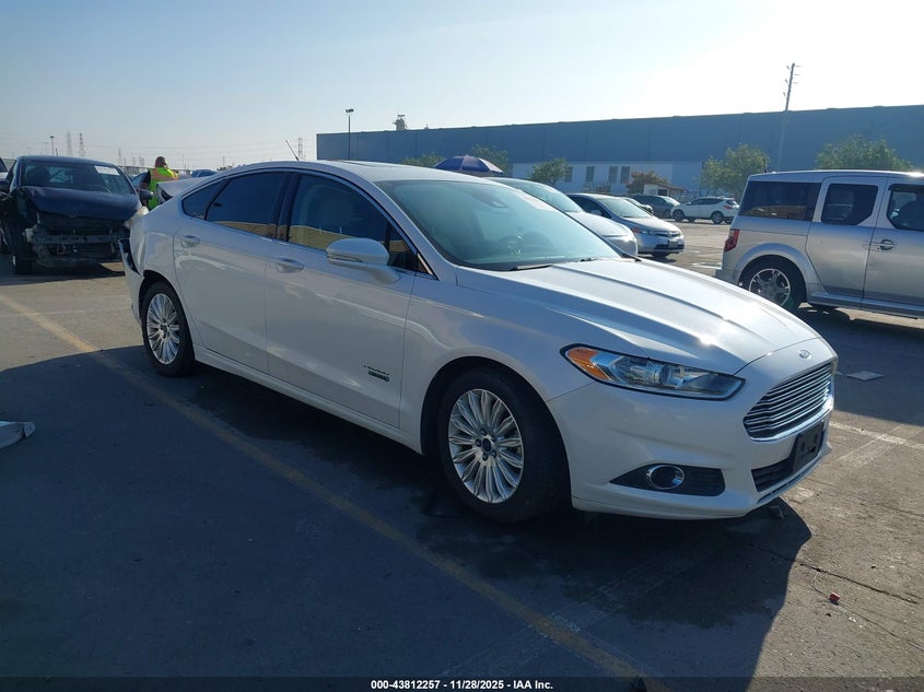 FORD FUSION SE LUXURY