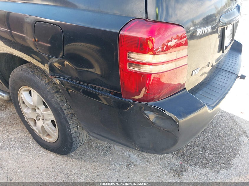 JTEHF21A020045510 2002 TOYOTA HIGHLANDER photo no. 11