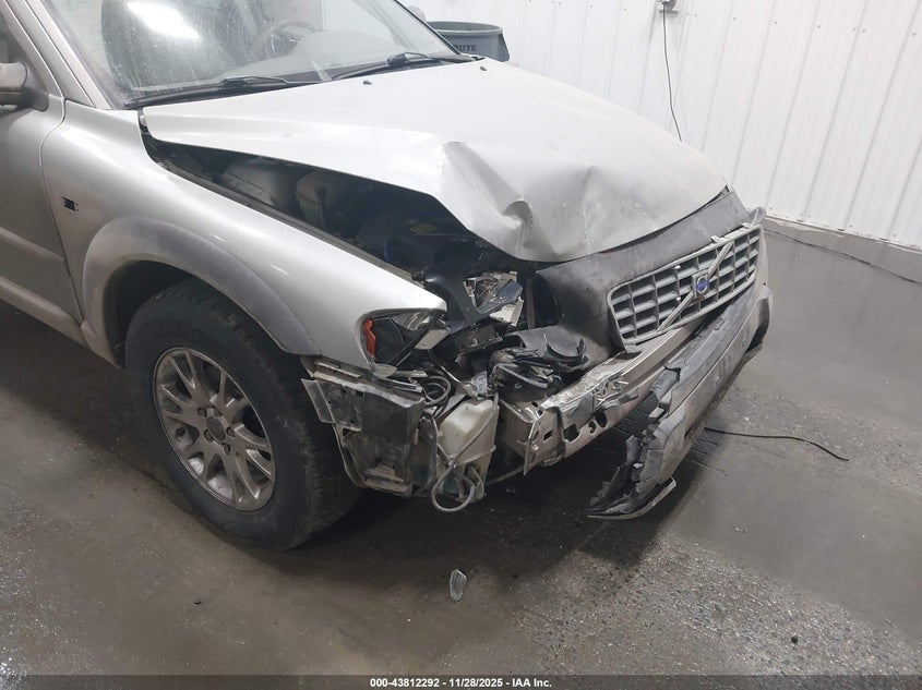 2004 Volvo Xc70 2.5T VIN: YV1SZ59H441157870 Lot: 43812292