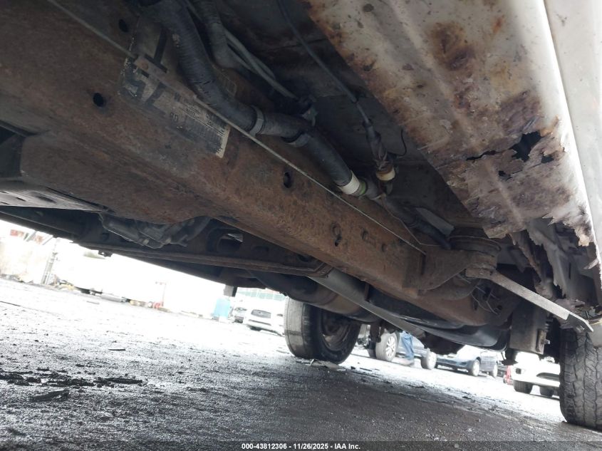 2005 Chevrolet Silverado 1500 Work Truck VIN: 1GCEK19V65E219575 Lot: 43812306