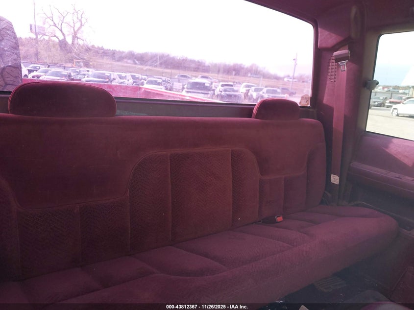 1996 Chevrolet Gmt-400 K1500 VIN: 2GCEK19RXT1174643 Lot: 43812367