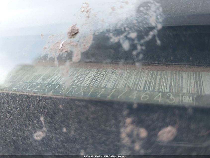 1996 Chevrolet Gmt-400 K1500 VIN: 2GCEK19RXT1174643 Lot: 43812367