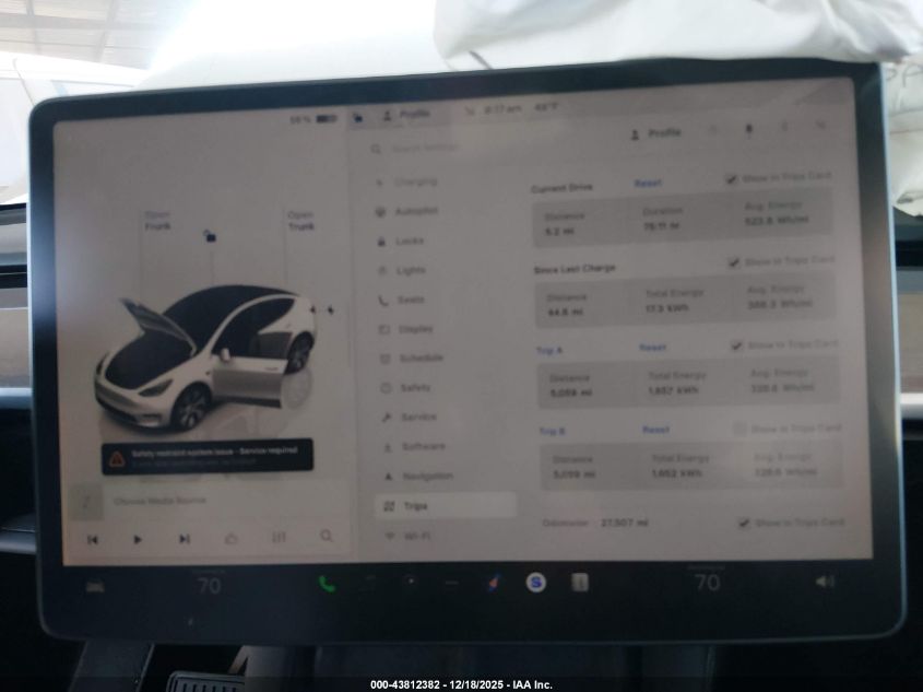 2023 Tesla Model Y Awd/Long Range Dual Motor All-Wheel Drive VIN: 7SAYGDEE6PF600353 Lot: 43812382