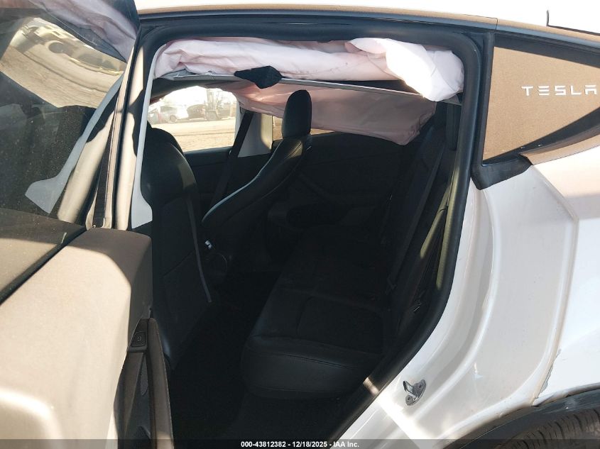 2023 Tesla Model Y Awd/Long Range Dual Motor All-Wheel Drive VIN: 7SAYGDEE6PF600353 Lot: 43812382