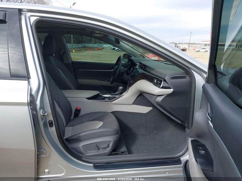 2020 Toyota Camry Xle V6