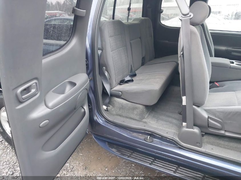 2004 Toyota Tundra Sr5 V8 VIN: 5TBBT44164S447695 Lot: 43812407