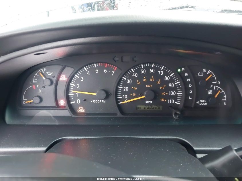 2004 Toyota Tundra Sr5 V8 VIN: 5TBBT44164S447695 Lot: 43812407