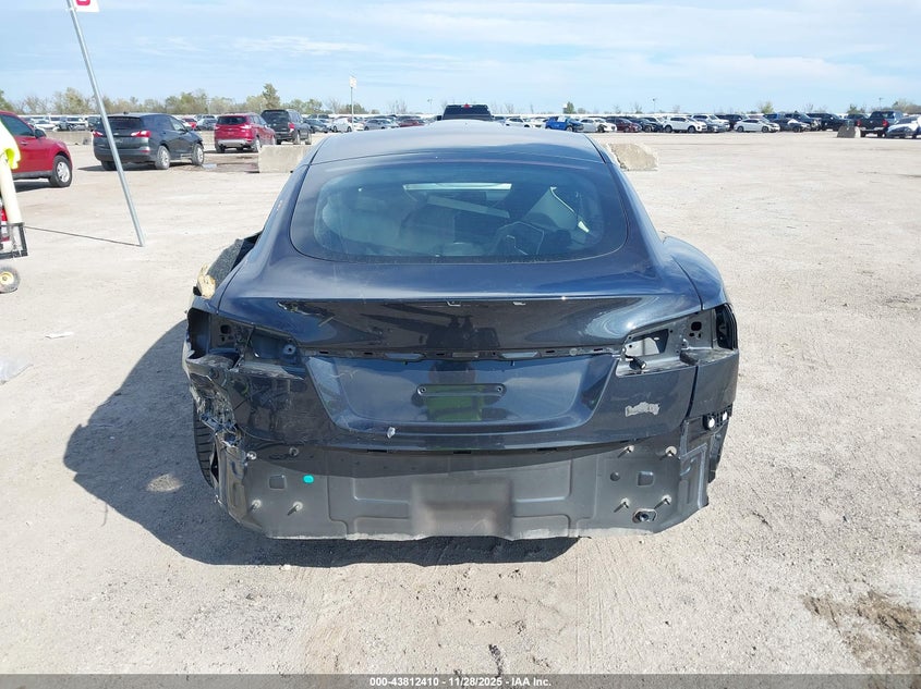2026 Tesla Model S Plaid VIN: 5YJSA1E67TF556689 Lot: 43812410