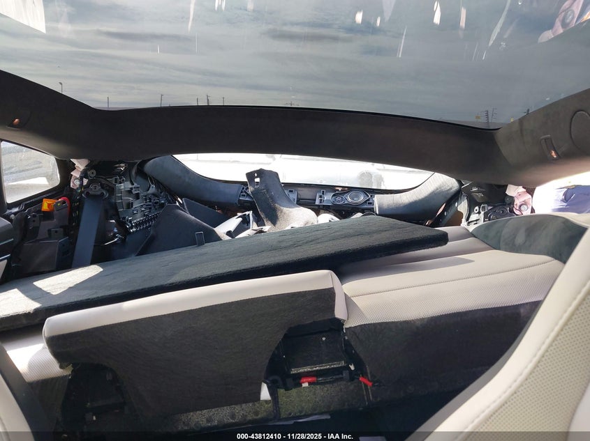 2026 Tesla Model S Plaid VIN: 5YJSA1E67TF556689 Lot: 43812410