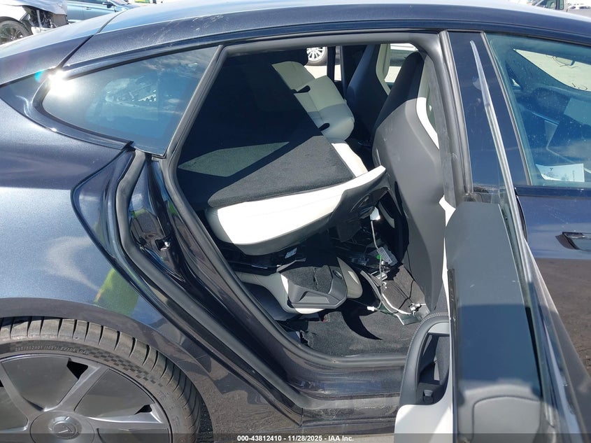 2026 Tesla Model S Plaid VIN: 5YJSA1E67TF556689 Lot: 43812410