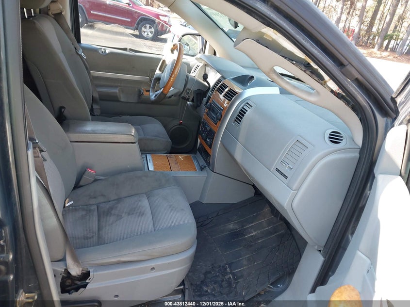 1A8HX58P97F504172 2007 CHRYSLER ASPEN photo no. 5