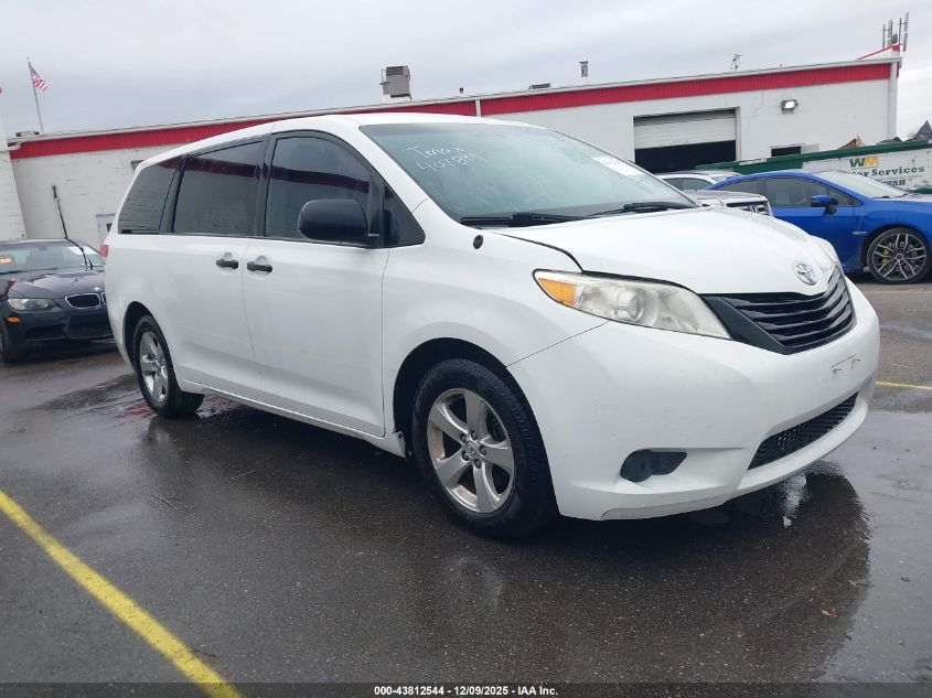 TOYOTA SIENNA L V6 7 PASSENGER