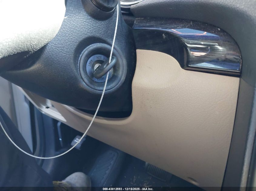 2011 Kia Sorento Lx VIN: 5XYKT3A1XBG122029 Lot: 43812593