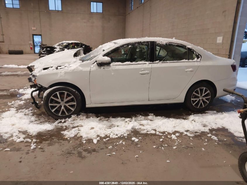 2018 Volkswagen Jetta 1.4T Se/1.4T Wolfsburg Edition VIN: 3VWDB7AJ9JM230210 Lot: 43812649