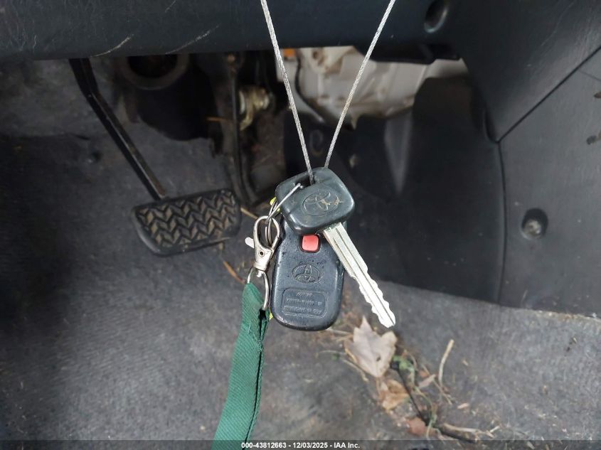 2004 Toyota Rav4 VIN: JTEHD20V746019982 Lot: 43812663