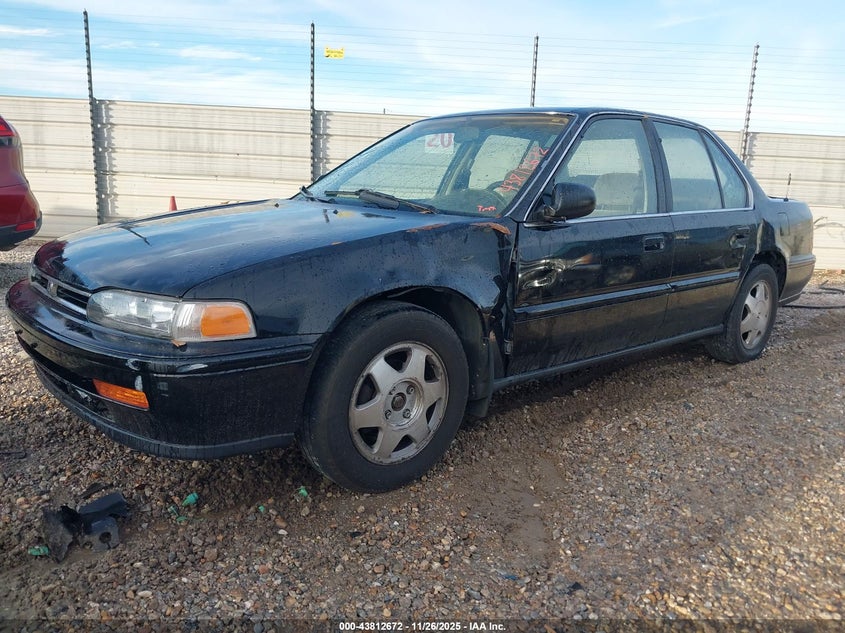 1HGCB7694PA163391 1993 HONDA ACCORD photo no. 2
