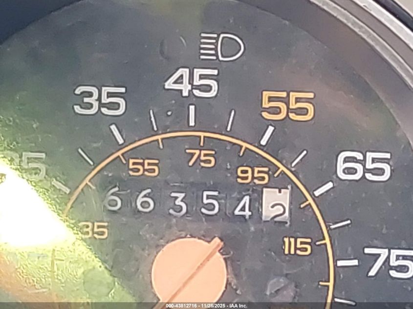 1988 Chevrolet Suburban R20 VIN: 1GNGR26NXJF113866 Lot: 43812716