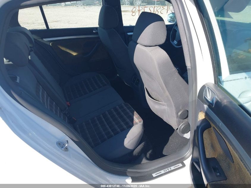 2009 Volkswagen Gti 4-Door VIN: WVWGV71K99W105753 Lot: 43812748