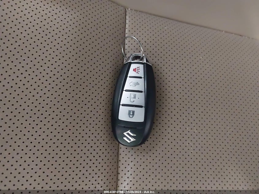 2011 Suzuki Kizashi Sport Sls VIN: JS2RE9A84B6110766 Lot: 43812766