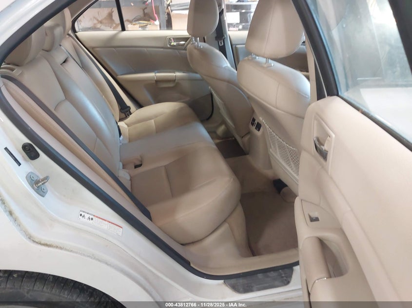 2011 Suzuki Kizashi Sport Sls VIN: JS2RE9A84B6110766 Lot: 43812766