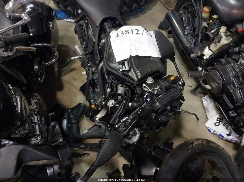 2025 Yamaha Yzfr7 VIN: JYARM38E3SA016893 Lot: 43812774