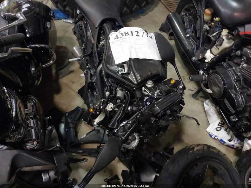 2025 Yamaha Yzfr7 VIN: JYARM38E3SA016893 Lot: 43812774