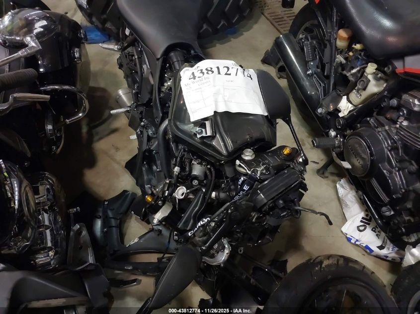 2025 Yamaha Yzfr7 VIN: JYARM38E3SA016893 Lot: 43812774