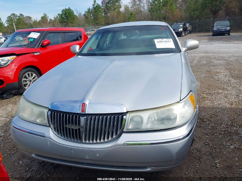 2002 Lincoln Town Car Executive VIN: 1LNHM81W32Y616557 Lot: 43812843