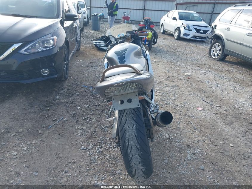 2002 Honda Cbr600 F4 VIN: JH2PC35042M308257 Lot: 43812874