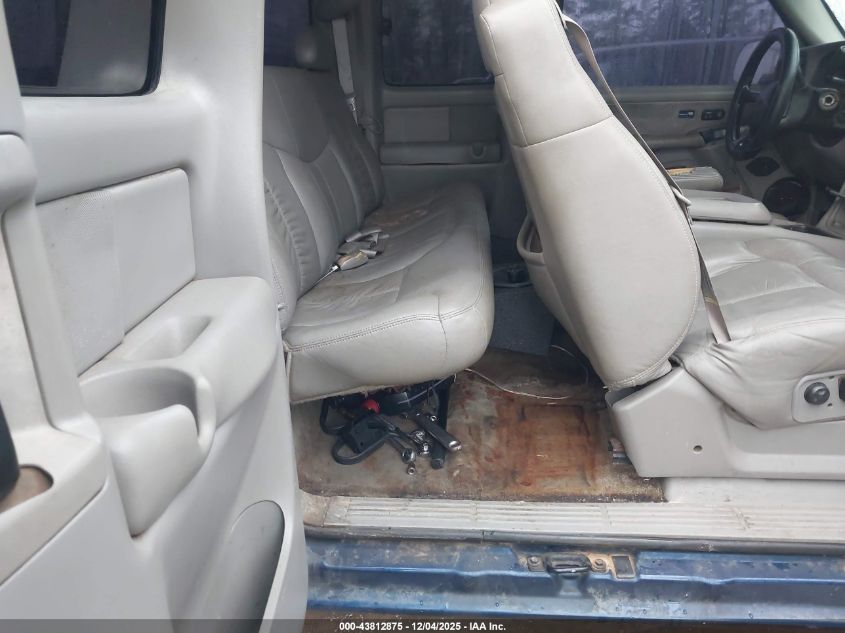 2000 Chevrolet Silverado 1500 Lt VIN: 1GCEK19TXYZ181280 Lot: 43812875