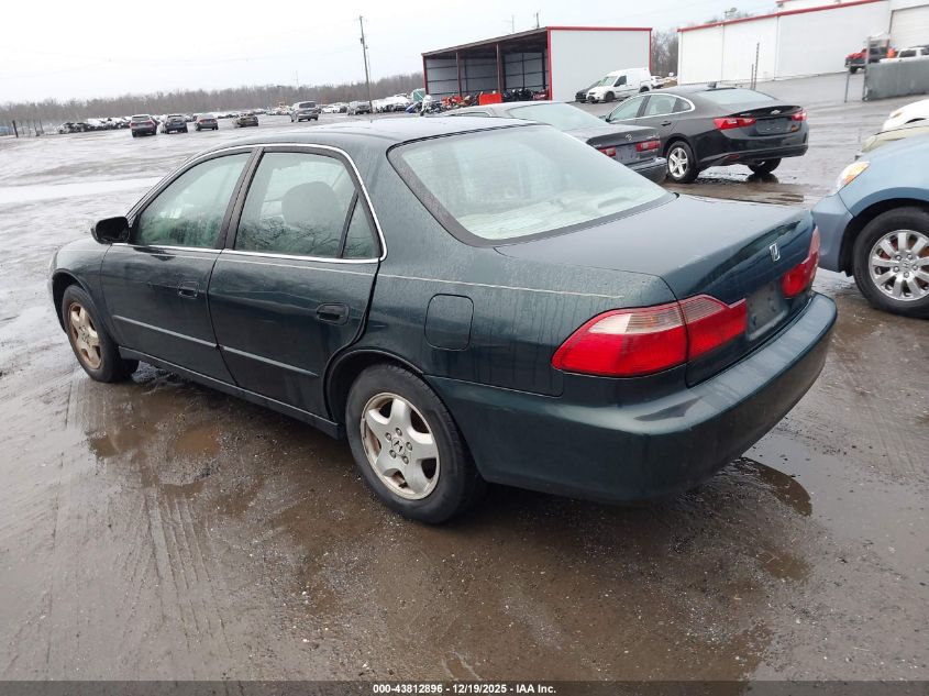 1HGCG165XWA041936 1998 HONDA ACCORD photo no. 3