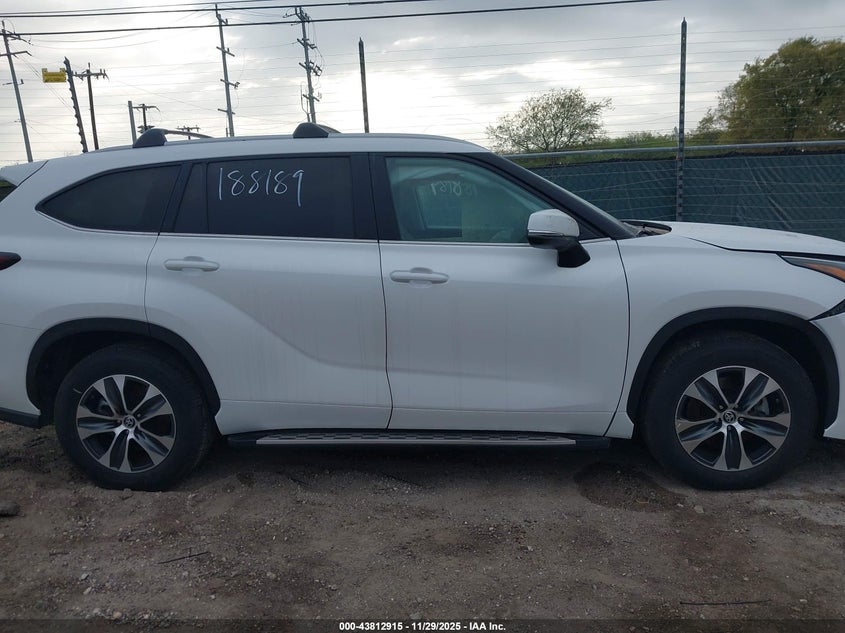 2024 Toyota Highlander Xle VIN: 5TDKDRAH0RS549973 Lot: 43812915